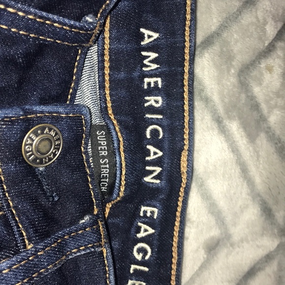 American Eagle Outfitters women’s ripped jeans - Picture 2 of 6